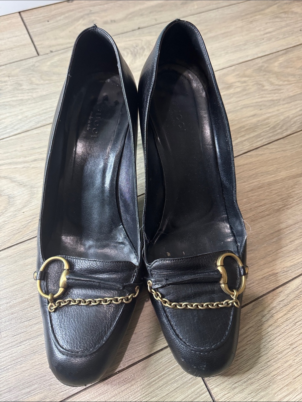 Gucci Black Leather shoes